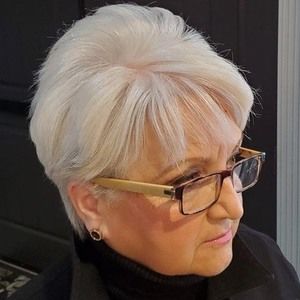 Meet your Posher, Carol